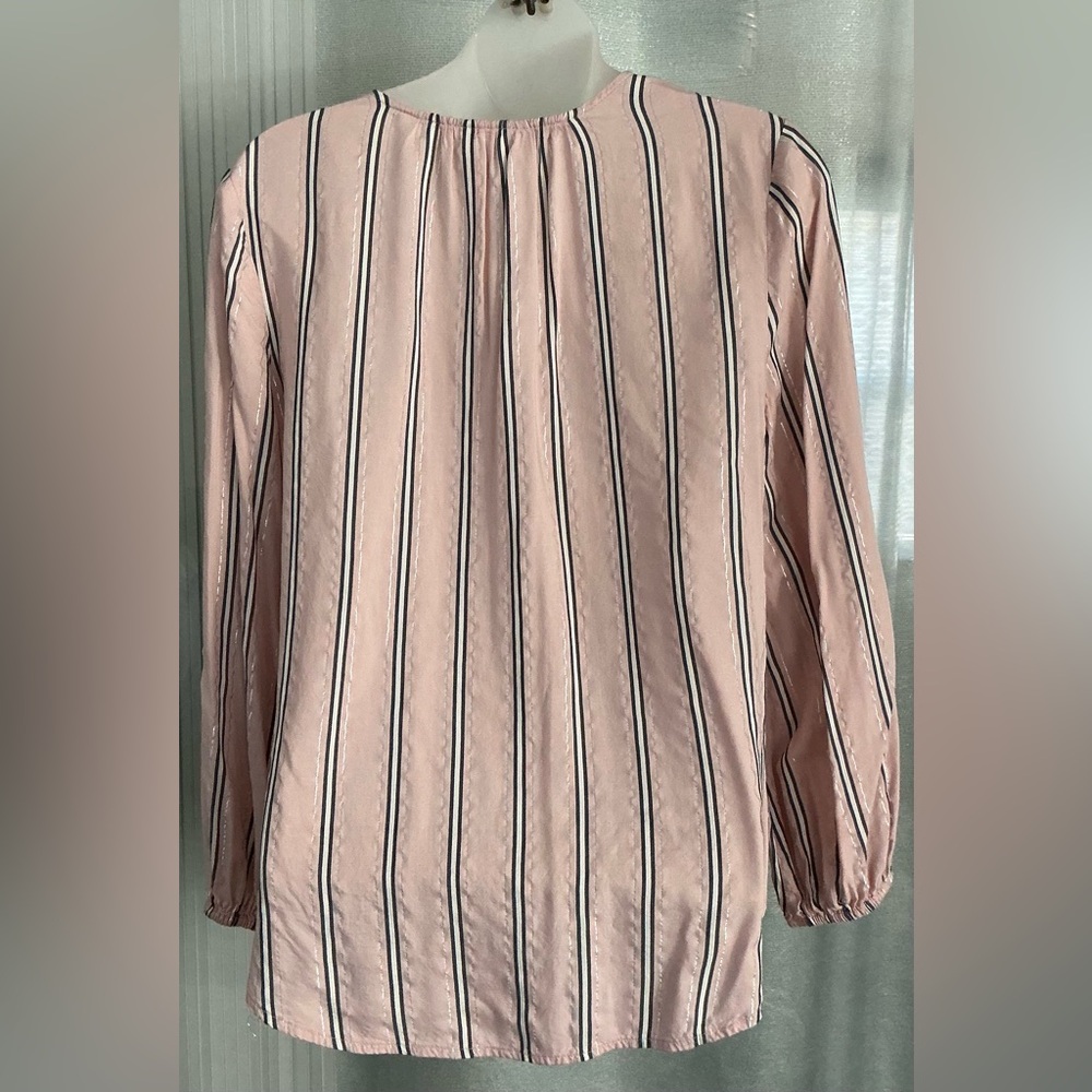 Liz Claiborne Women's Petite Pullover Blouse in pink with striped glitter🇺🇸 - Picture 2 of 7